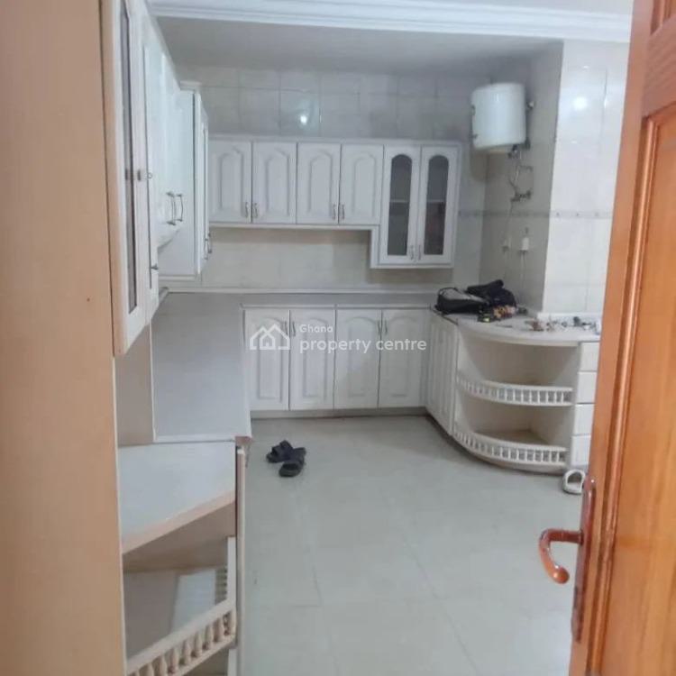 Executive 5 Bedrooms Self Compound House at Roman Ridge, Roman Ridge, Accra, House for Rent