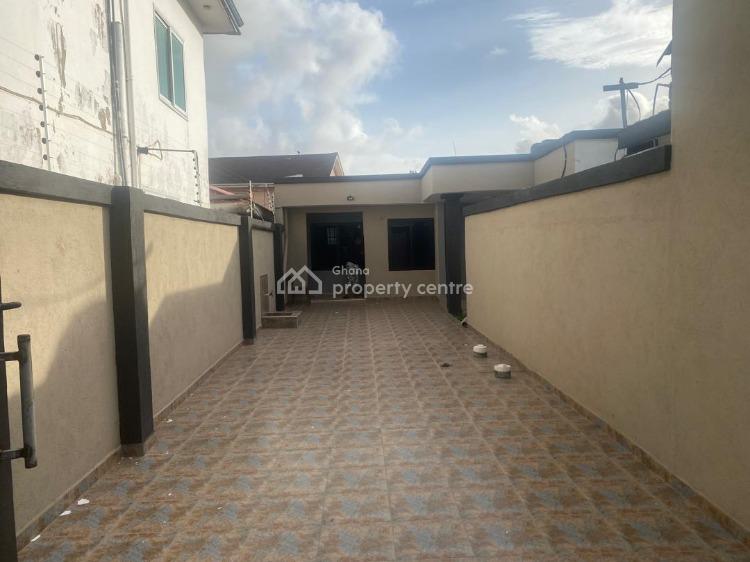 Executive 2 Bedroom Self Compound House at Awudome,north Industrial a., Accra Metropolitan, Accra, House for Rent