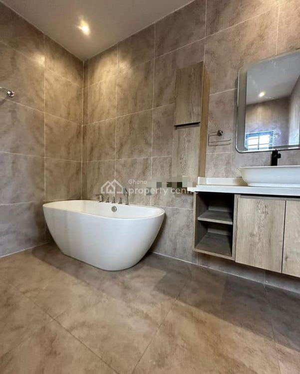 Executive 4 Bedrooms House with Boys Quaters at Ashaley Botwe Lakeside, Ashaley Botwe, Adenta Municipal, Accra, House for Sale