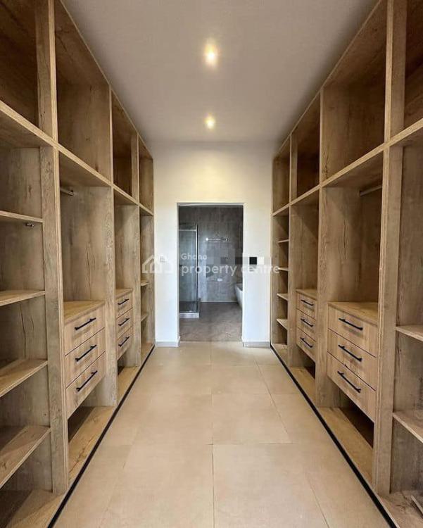 Executive 4 Bedrooms House with Boys Quaters at Ashaley Botwe Lakeside, Ashaley Botwe, Adenta Municipal, Accra, House for Sale