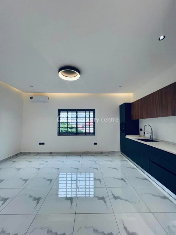 Executive Newly Built 4 Bedrooms House with Boys Quaters at Adenta, Adenta Municipal, Accra, House for Sale