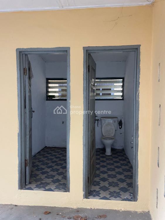 Executive 4 Bedroom House with One Outhouse at Dzorwulu, Dzorwulu, Accra, House for Rent