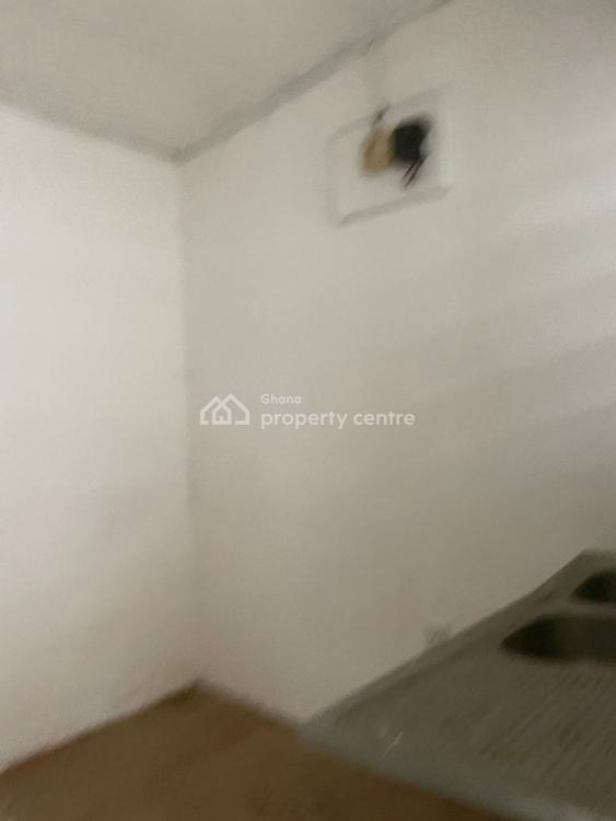 Executive 4 Bedroom House with One Outhouse at Dzorwulu, Dzorwulu, Accra, House for Rent