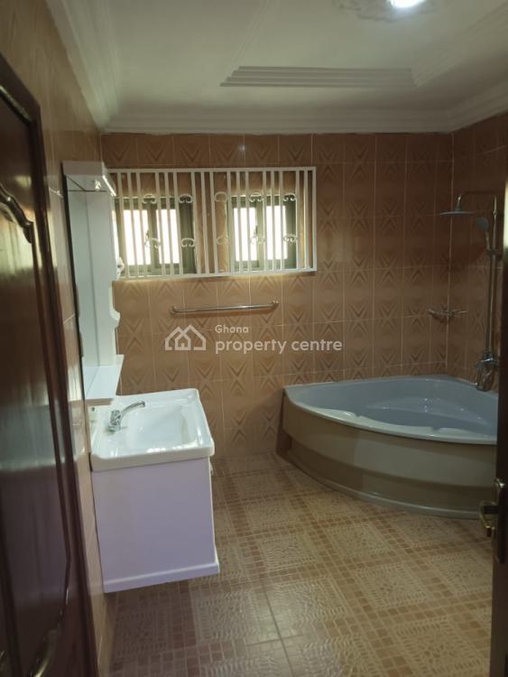 Seven 7- Bedroom Full House, Ahodwo-daban Newsite, Kumasi Metropolitan, Ashanti, House for Rent
