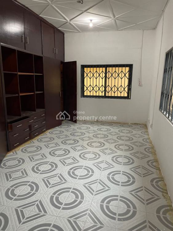 Executive 4 Bedroom House 2 Washroom, 1 Outhouse &1 Garage at Dzorwulu, Dzorwulu, Accra, House for Rent