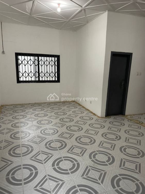 Executive 4 Bedroom House 2 Washroom, 1 Outhouse &1 Garage at Dzorwulu, Dzorwulu, Accra, House for Rent