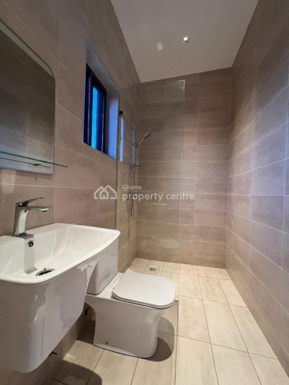 En-suite 5 Bedroom Luxury House with Swimming Pool, Adenta Municipal, Accra, Detached Duplex for Sale