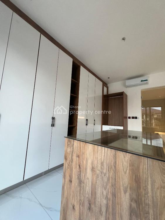 En-suite 5 Bedroom Luxury House with Swimming Pool, Adenta Municipal, Accra, Detached Duplex for Sale