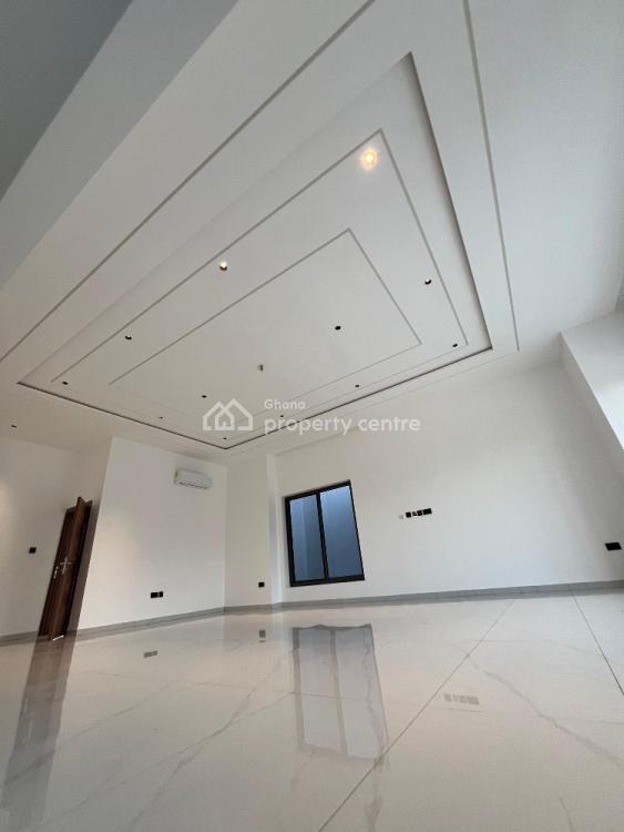 En-suite 5 Bedroom Luxury House with Swimming Pool, Adenta Municipal, Accra, Detached Duplex for Sale