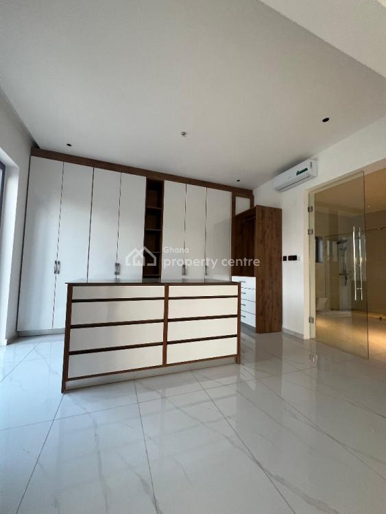 En-suite 5 Bedroom Luxury House with Swimming Pool, Adenta Municipal, Accra, Detached Duplex for Sale