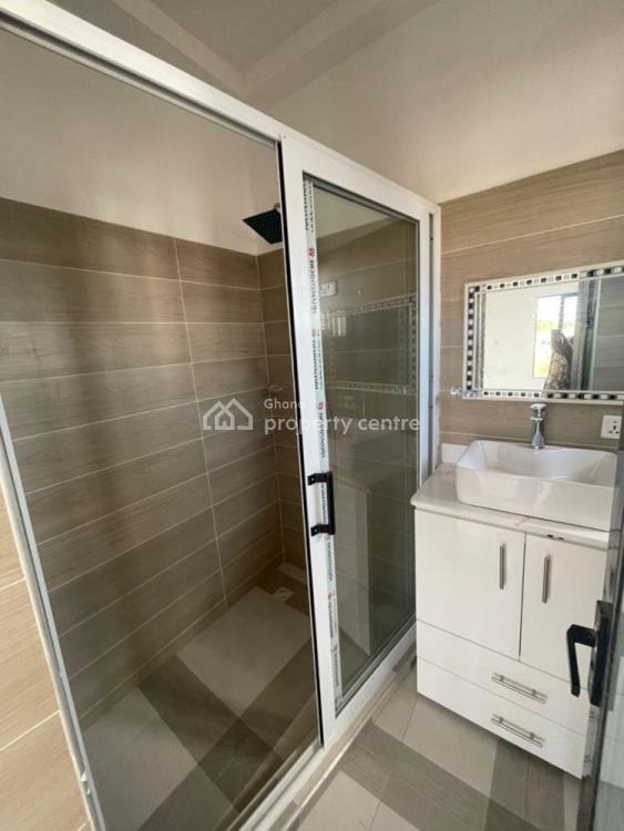 Executive 4 Bedrooms Townhouses, Oyarifa, La Nkwantanang Madina Municipal, Accra, Townhouse for Rent