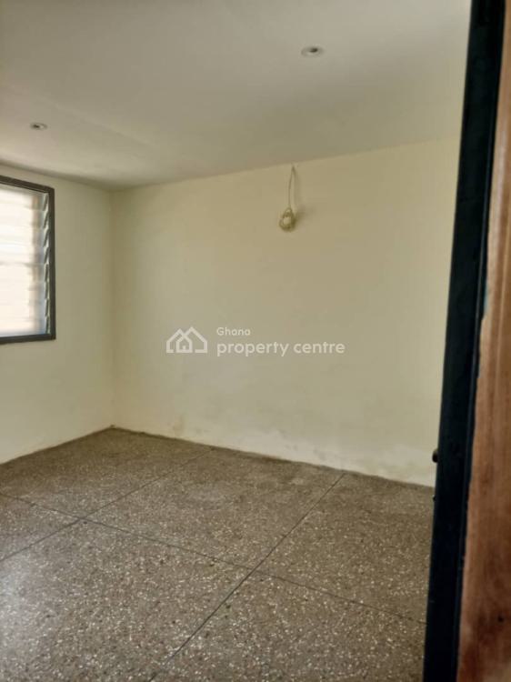 Executive 2 Bedrooms Self Contained Apartment at Osu Nyaniba Estate, Osu, Accra, Apartment for Rent