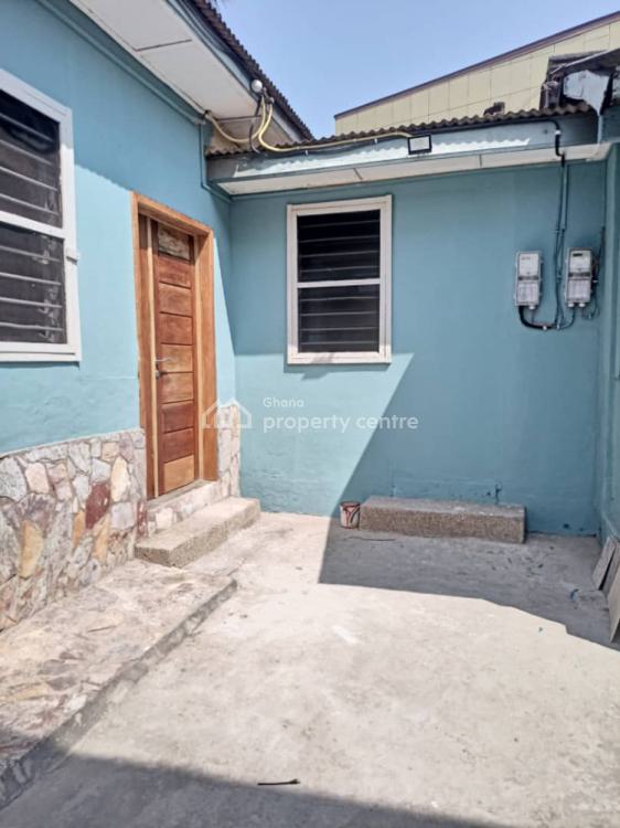 Executive 2 Bedrooms Self Contained Apartment at Osu Nyaniba Estate, Osu, Accra, Apartment for Rent