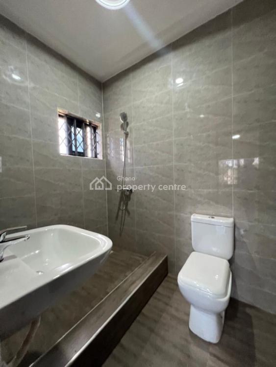 Executive 2 Bedroom Apartment at Oyarifa Tipper Junction, Oyarifa, La Nkwantanang Madina Municipal, Accra, Apartment for Rent