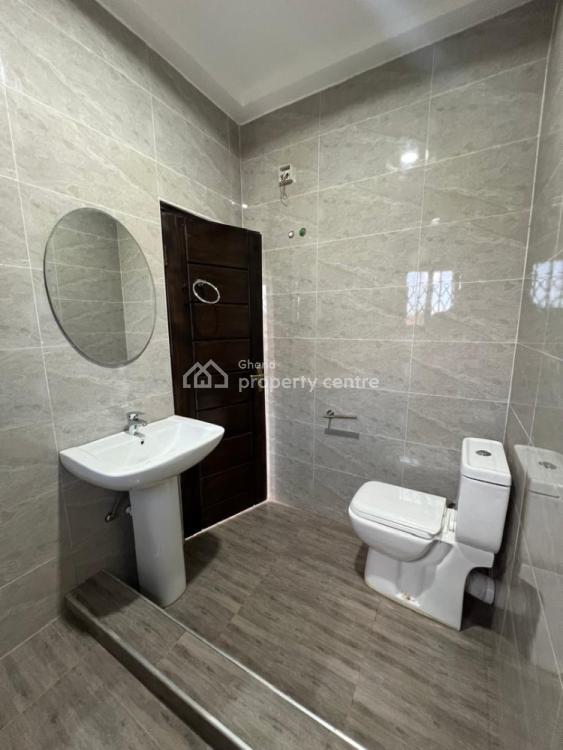 Executive 2 Bedroom Apartment at Oyarifa Tipper Junction, Oyarifa, La Nkwantanang Madina Municipal, Accra, Apartment for Rent