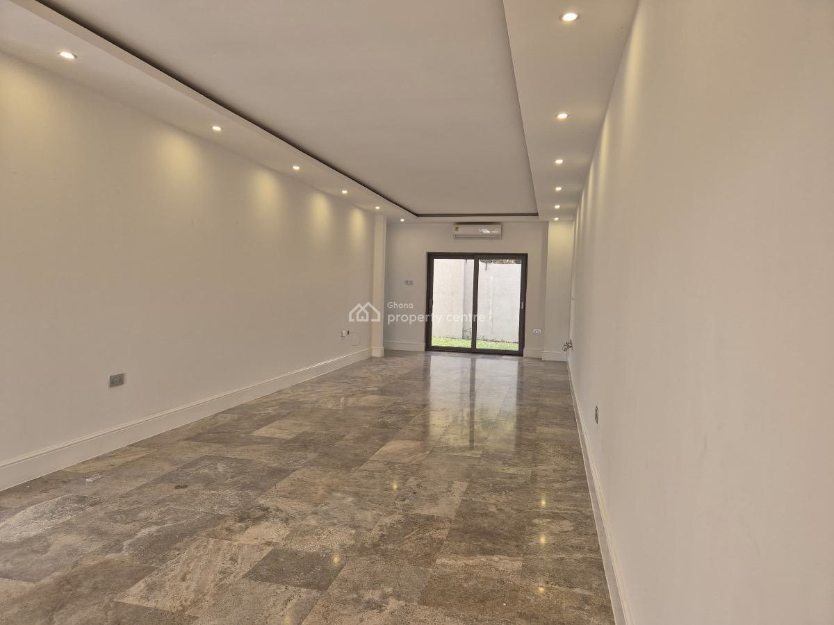 4 Bedroom Townhouse with Staff Quarters in a Gated Community with Pool, Cantonments, Accra, Townhouse for Rent