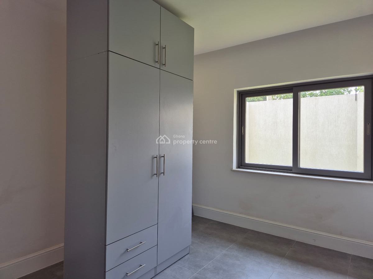 4 Bedroom Townhouse with Staff Quarters in a Gated Community with Pool, Cantonments, Accra, Townhouse for Rent