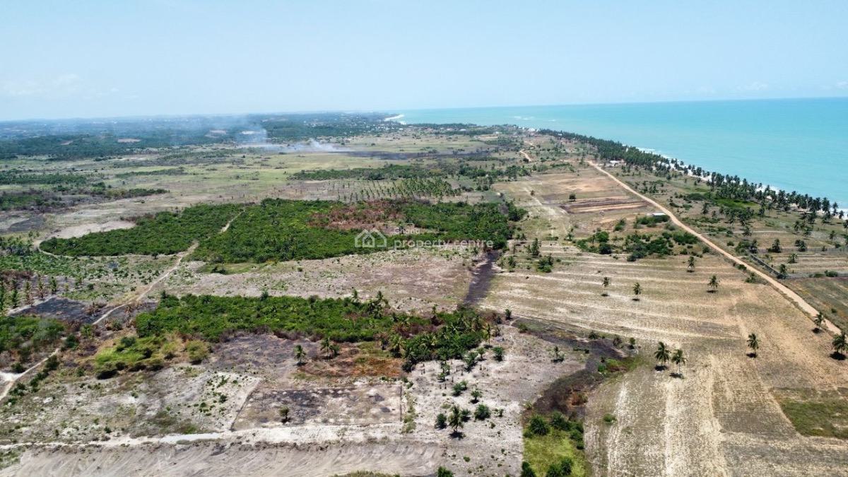 25 Acres of Seaside Land, Elmina, Cape Coast Metropolitan, Central Region, Mixed-use Land for Sale
