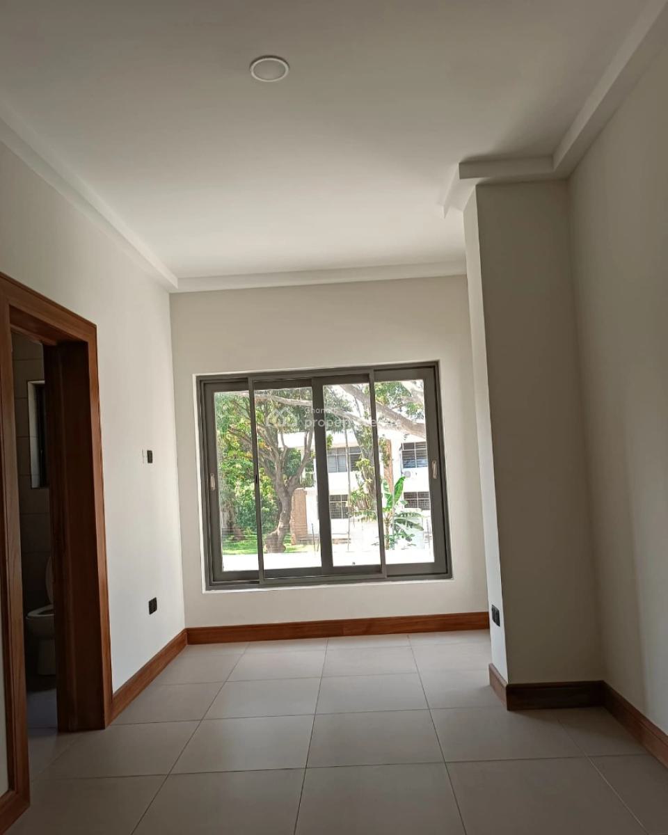 Executive Ensuite 3 Bedroom Townhouse with Boys Quarters at Cantonment, Cantonments, Accra, Townhouse for Rent