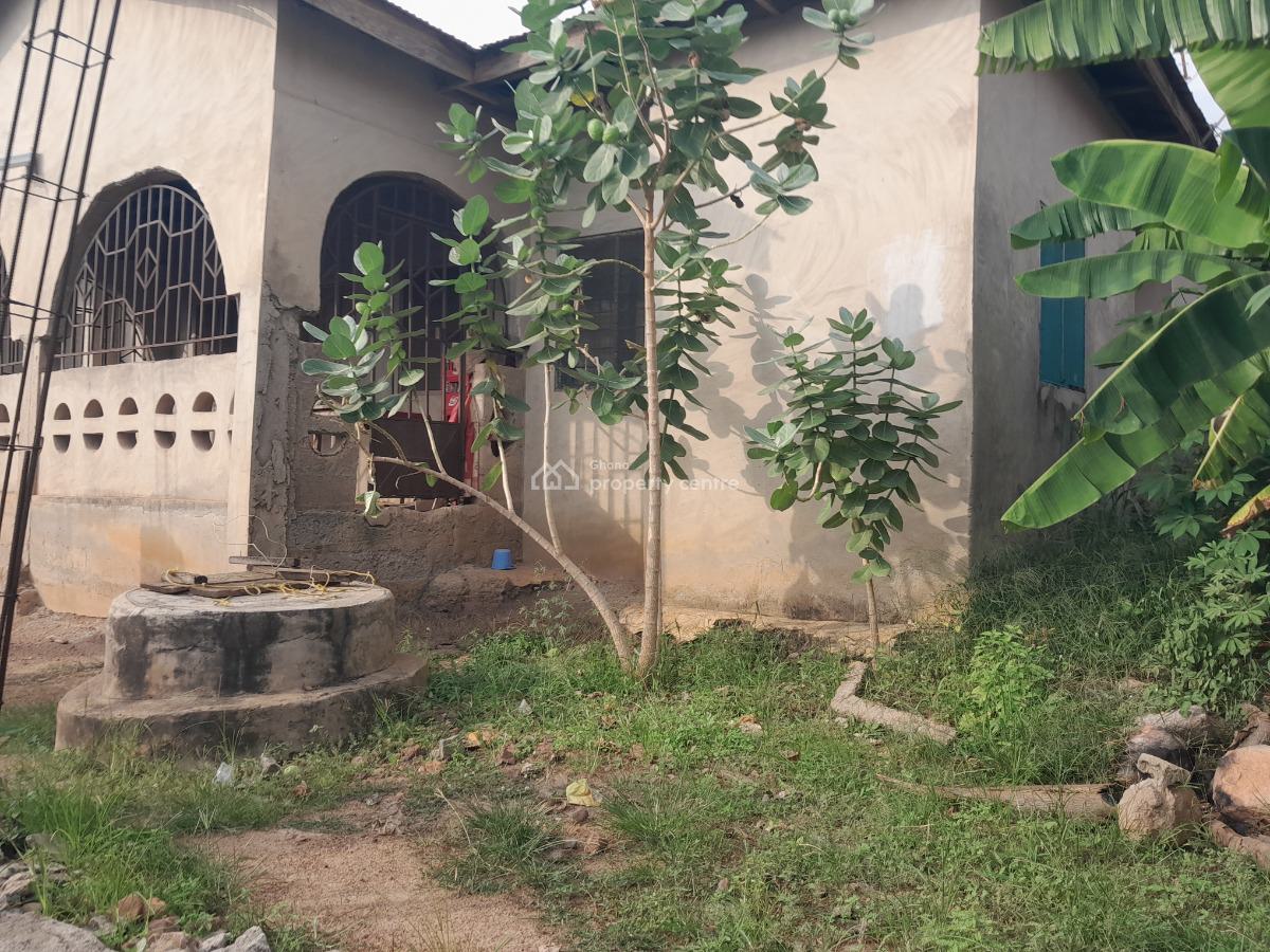 4 Bedrooms, Asuofia,  on Abrepo Road., Kumasi Metropolitan, Ashanti, House for Sale