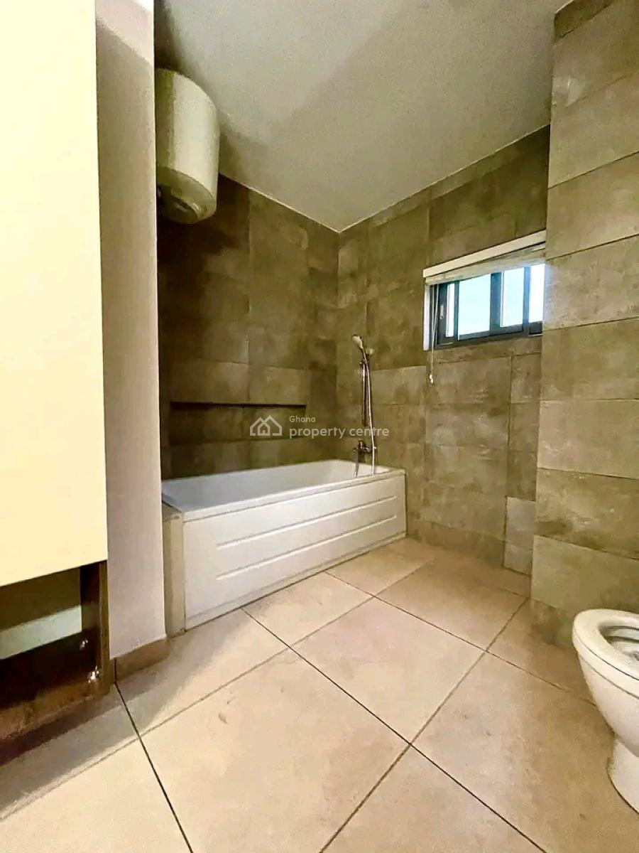 Unfurnished 4bedroom Townhouse @ North Ridge, North Ridge, Accra, Townhouse for Rent