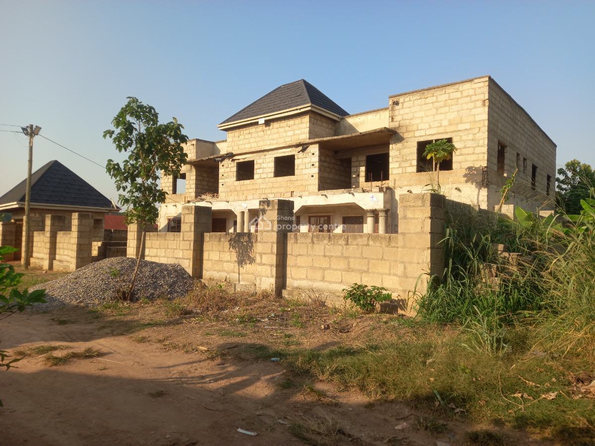 12 Bedrooms, Mampongteng ( Dumanafo), on Tafo Pankrono Road., Kumasi Metropolitan, Ashanti, House for Sale