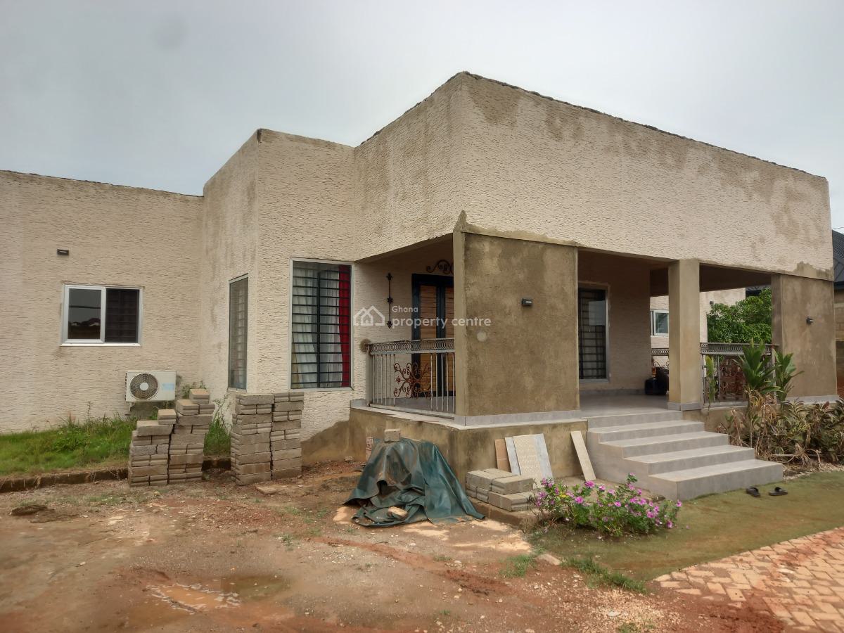 4 Bedrooms, Trede Mpatasie, on Santasi Road., Kumasi Metropolitan, Ashanti, House for Sale