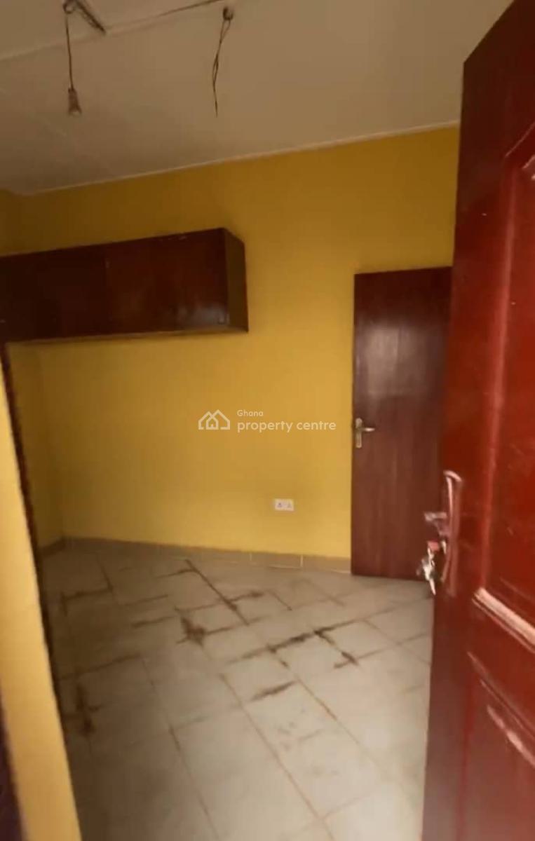 *registered & Renovated 2brm House on Quarter Plot @ Dansoman*, Opettey Kwei, Dansoman, Accra, House for Sale