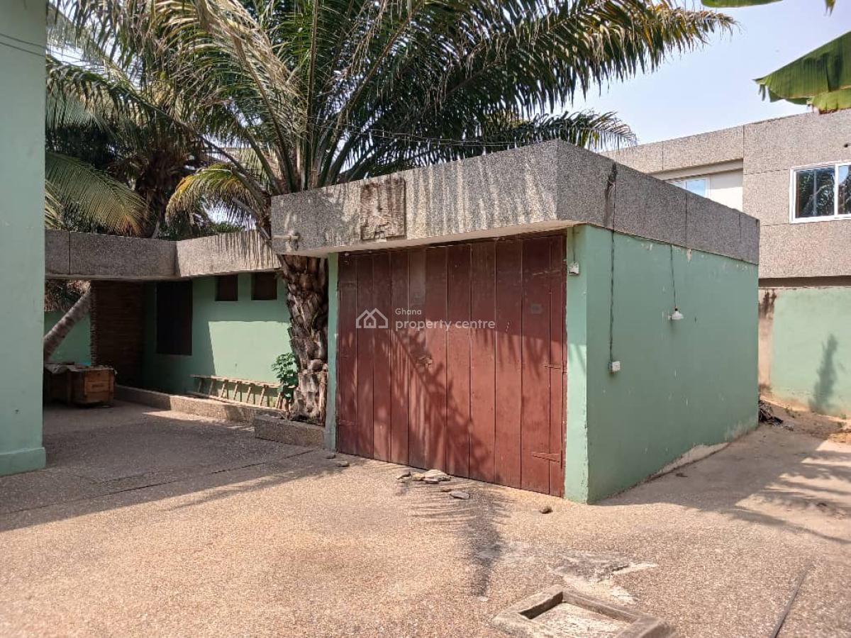 *registered 6brm Storey + Outhouse on Almost One & Half Plots @ Odorko, South Odorkor Sakaman, Ga South Municipal, Accra, House for Sale