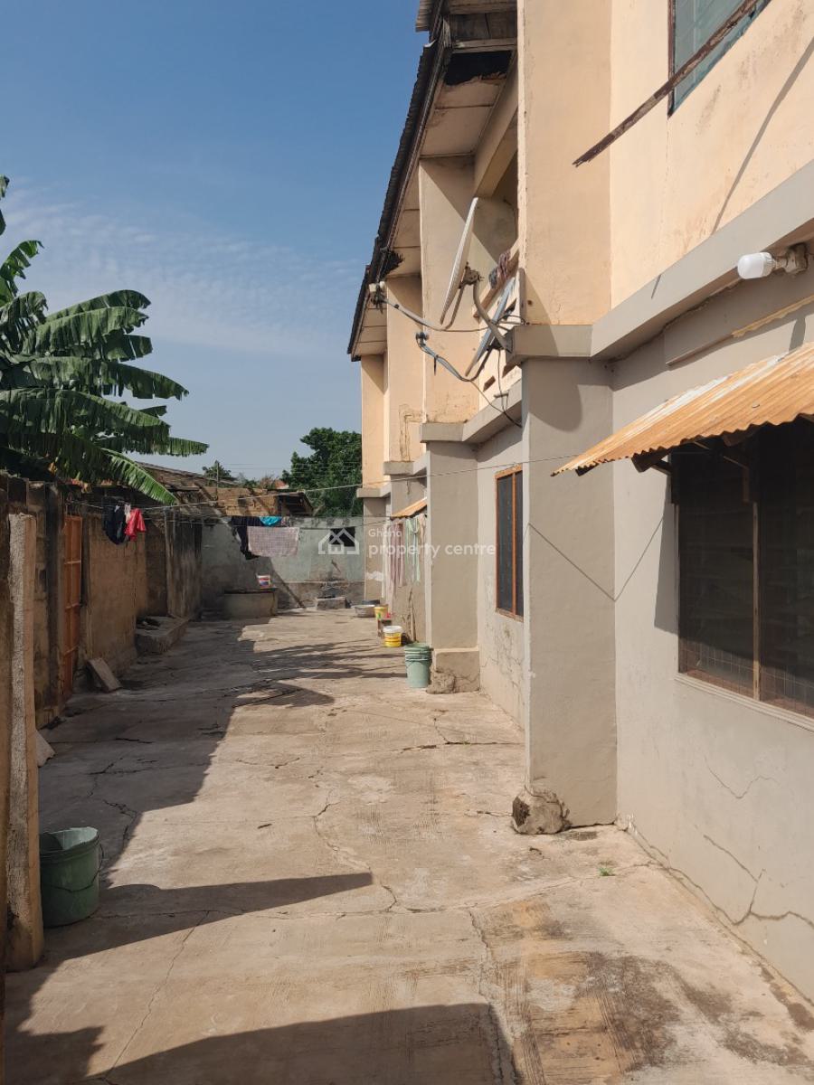9 Bedrooms, Buokrom Estate South Africa, Kumasi Metropolitan, Ashanti, House for Sale