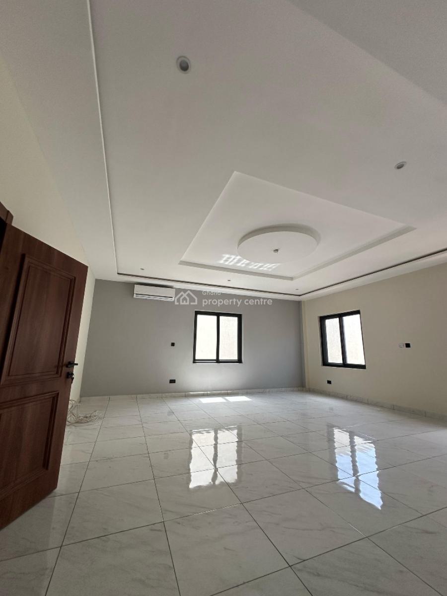 4 Bedrooms House in a Gated Community, East Airport, Airport Residential Area, Accra, Detached Duplex for Sale