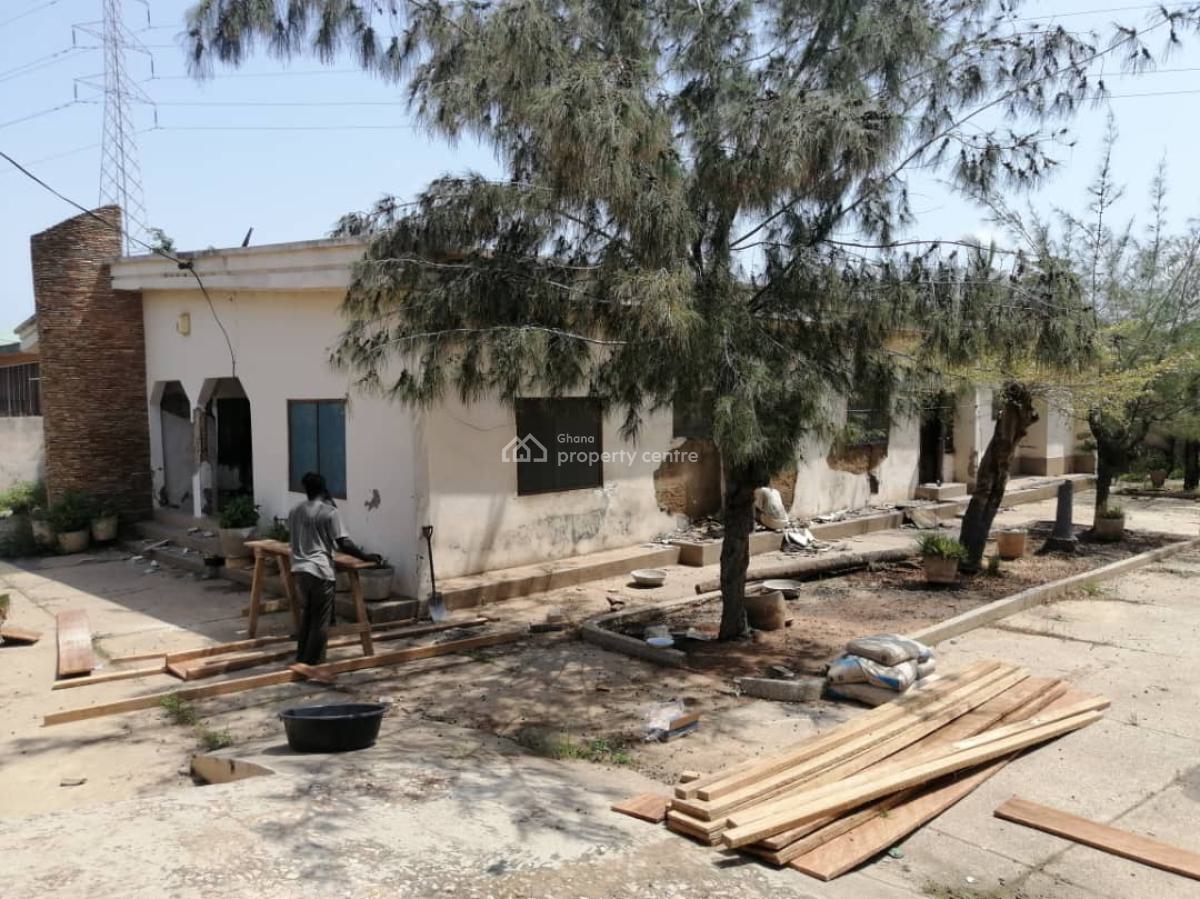 4brm House on One & Half Plots @ Mallam , Accra, Mallam Onyinase, Accra Metropolitan, Accra, House for Sale