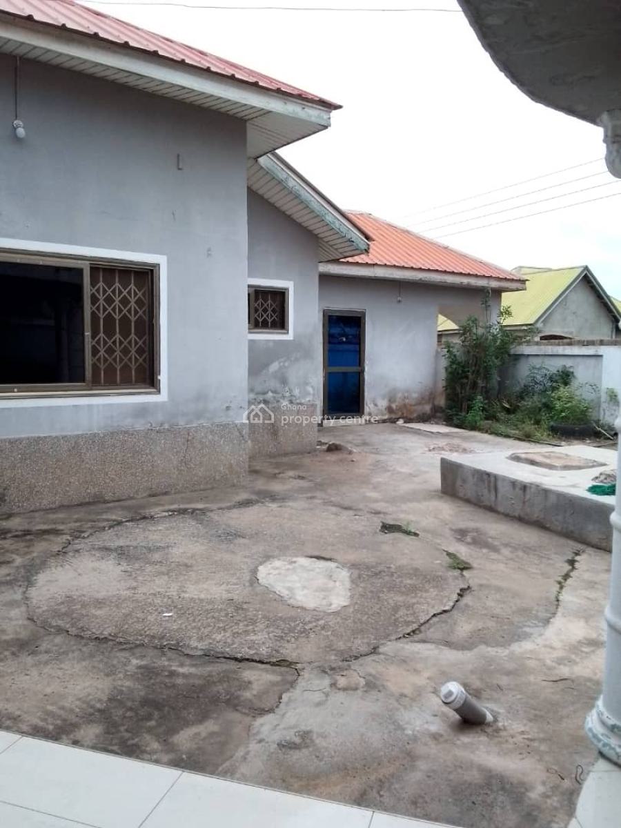 Registered 3brm House @ Kasoa, Opeikuma, Kasoa, Awutu-senya East, Central Region, House for Sale