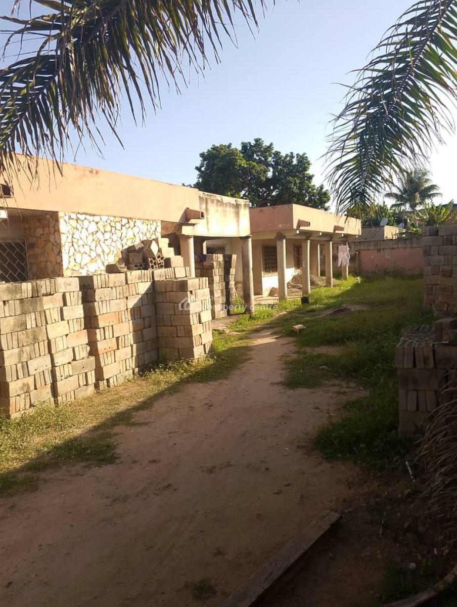 Executive 4 Bedroom Old House at Achimota Kingsby, Achimota, Accra, House for Sale