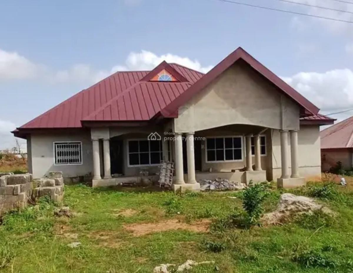 6 Bedrooms, Ejisu Adadientem, on Ejisu Accra Road., Ejisu-juaben Municipal, Ashanti, House for Sale
