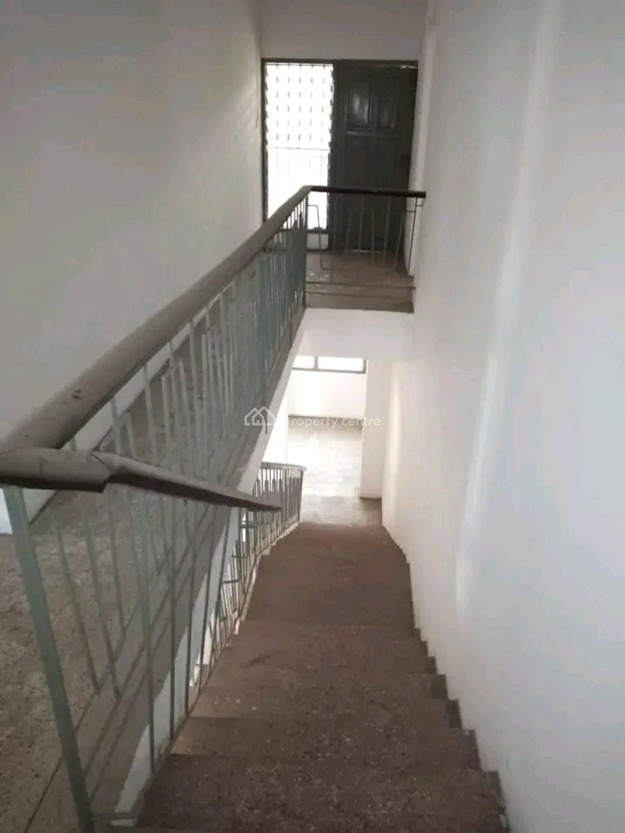 Office  Space Building in a Good Location, Around The Lebanese Embassy, Osu, Accra, Commercial Property for Rent