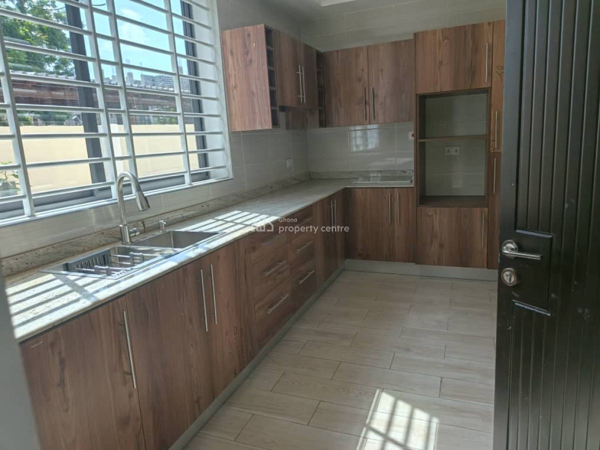 Executive 4bedroom House+bq@ East Airport, East Airport, Airport Residential Area, Accra, Detached Duplex for Rent