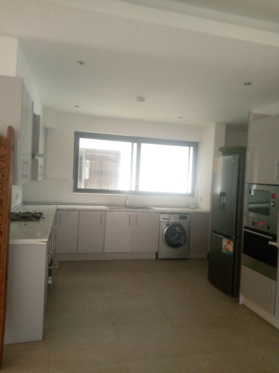 Executive 4 Bedrooms Townhouse, Abelemkpe, Accra, Townhouse for Rent