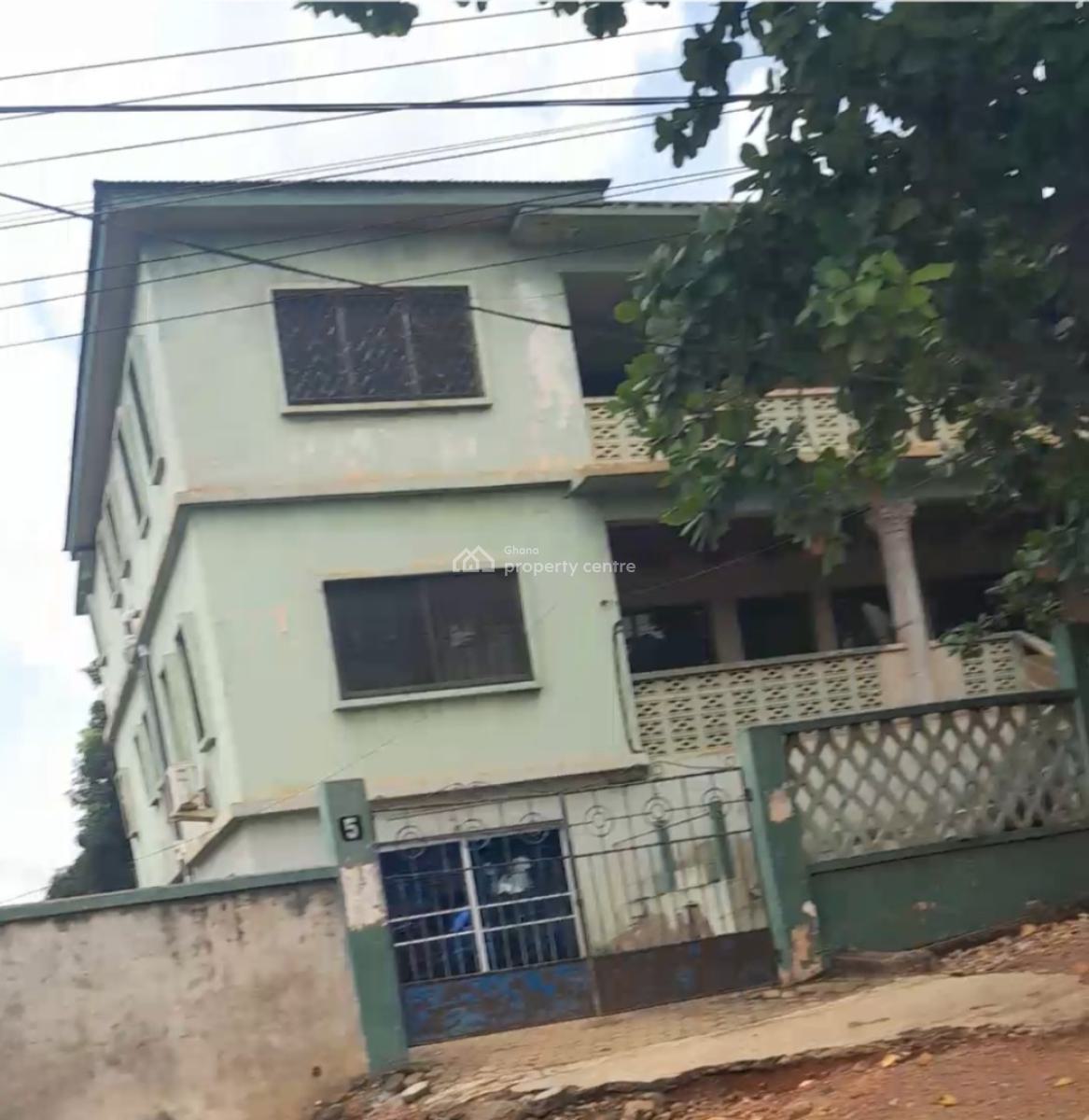 10 Bedrooms Main Road Side, Abrepo Junction, Kumasi Metropolitan, Ashanti, House for Sale