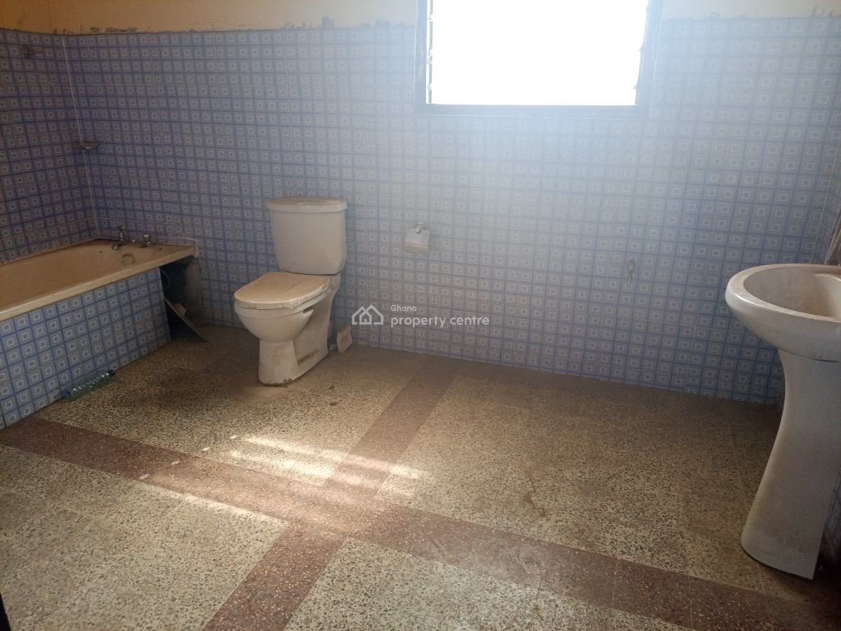 Commercial 8 Bedroom with Storey with 4 Bedroom Outhouse, Darkuman Christ Ebenezer Area, Accra Metropolitan, Accra, House for Rent