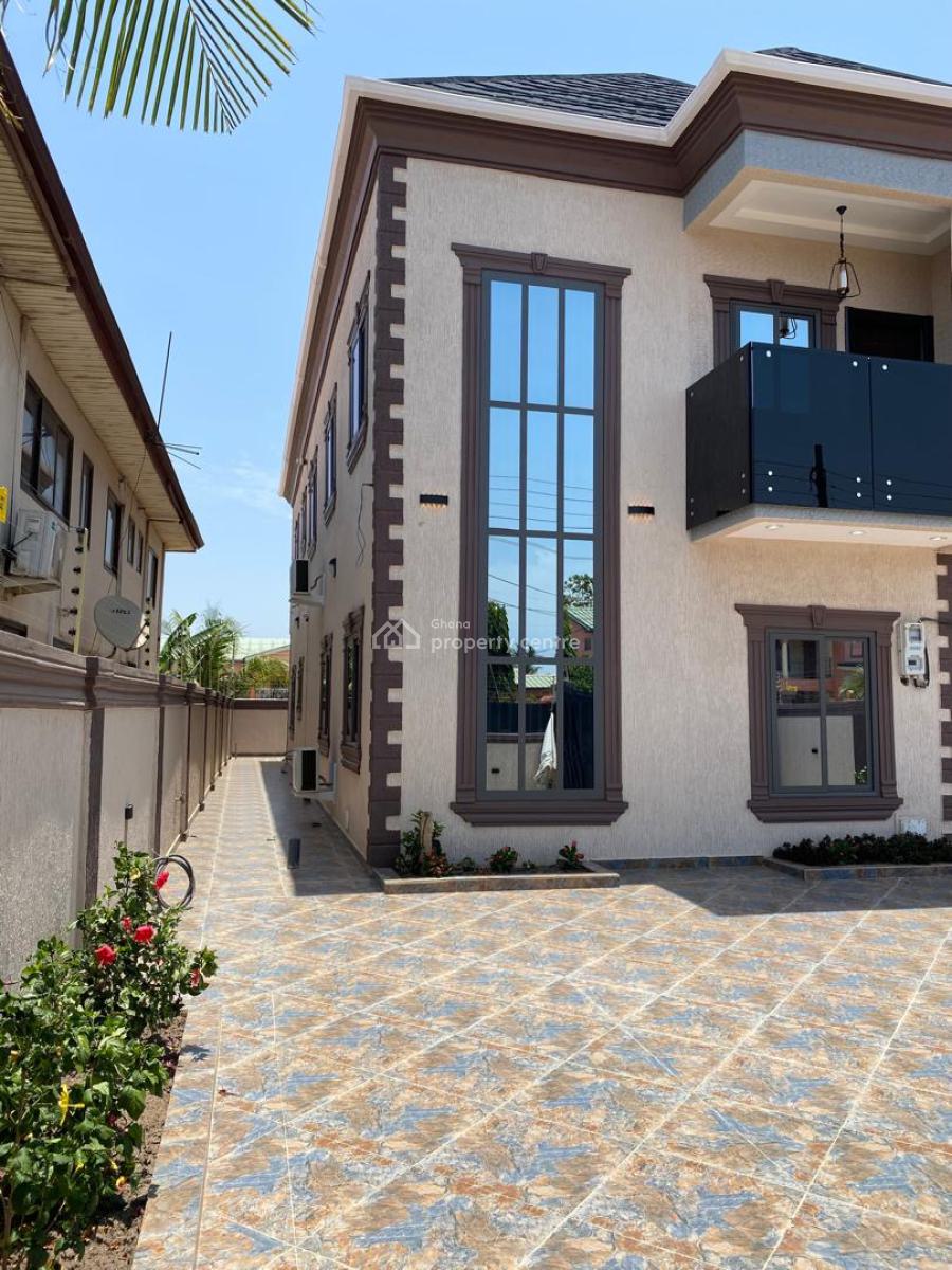 4 Bedrooms, Around The Mall, Achimota, Accra, Detached Duplex for Sale