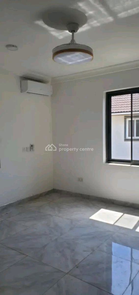 Executive 2 Bedrooms Apartment, East Airport, Airport Residential Area, Accra, Apartment for Rent