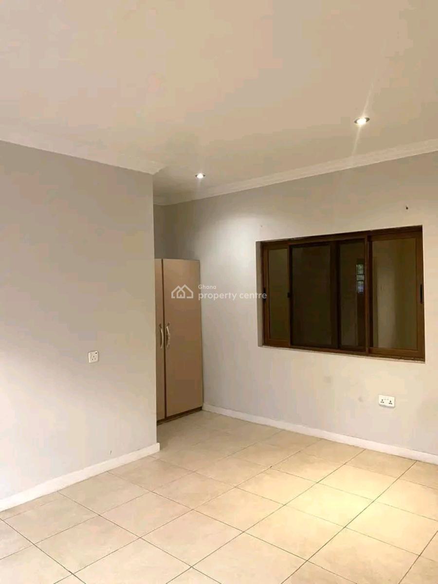 Decent 3bedroom House @ Cfc Estate, Cfc Estate, Achimota, Accra, House for Rent