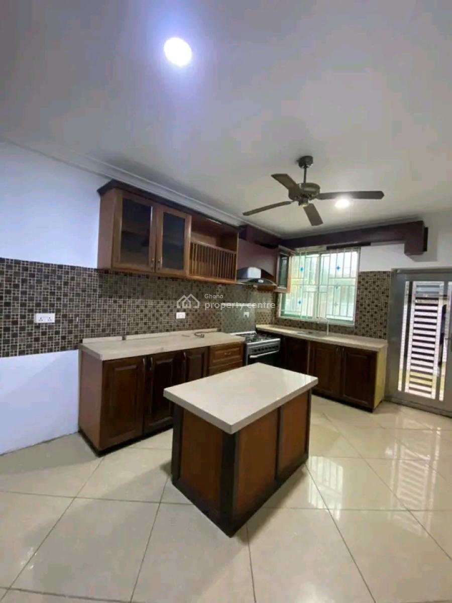 Decent 3bedroom Apartment @ Madina New Road, Upsa, La Nkwantanang Madina Municipal, Accra, Apartment for Rent