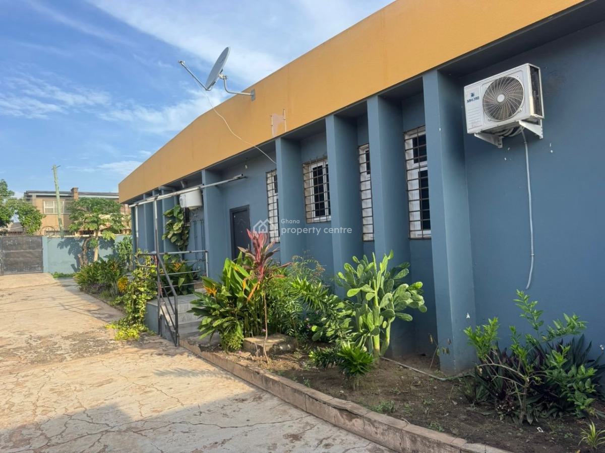 6 Bedrooms at Achimota, Petroleum, Achimota, Accra, Detached Bungalow for Rent