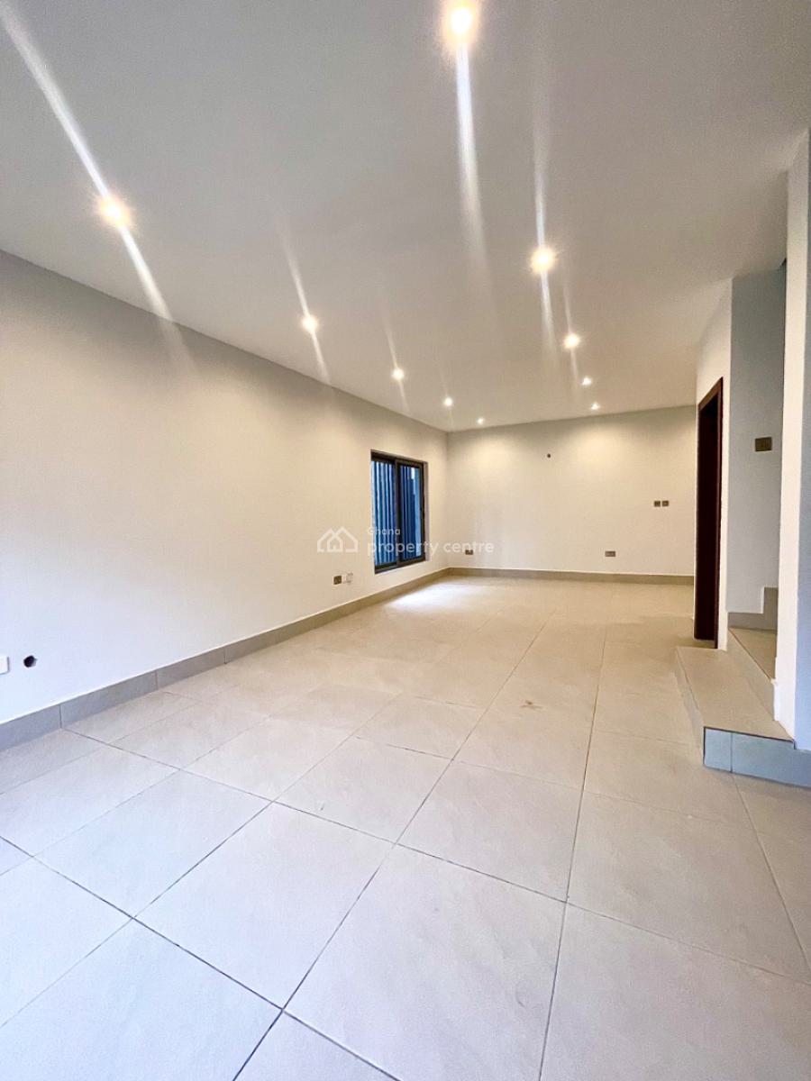 3 Bedroom Townhouse, Only 4 Units on Compound, Airport Residential Area, Accra, Townhouse for Rent