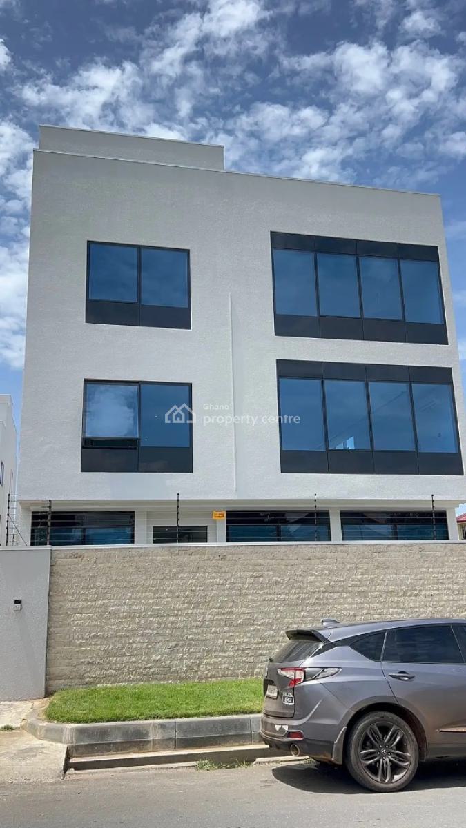 4 Bedroom Townhouse with Elevator and Staff Quarters, Cantonments, Accra, Detached Duplex for Rent