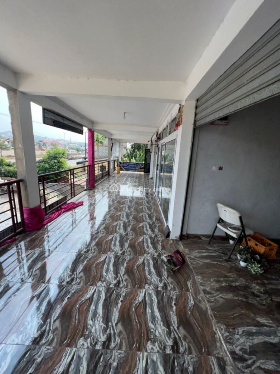 Spacious Shop at Ablekuma, Pentecost Junction Goil Filling Station, Ablekuma South, Accra Metropolitan, Accra, Shop for Rent