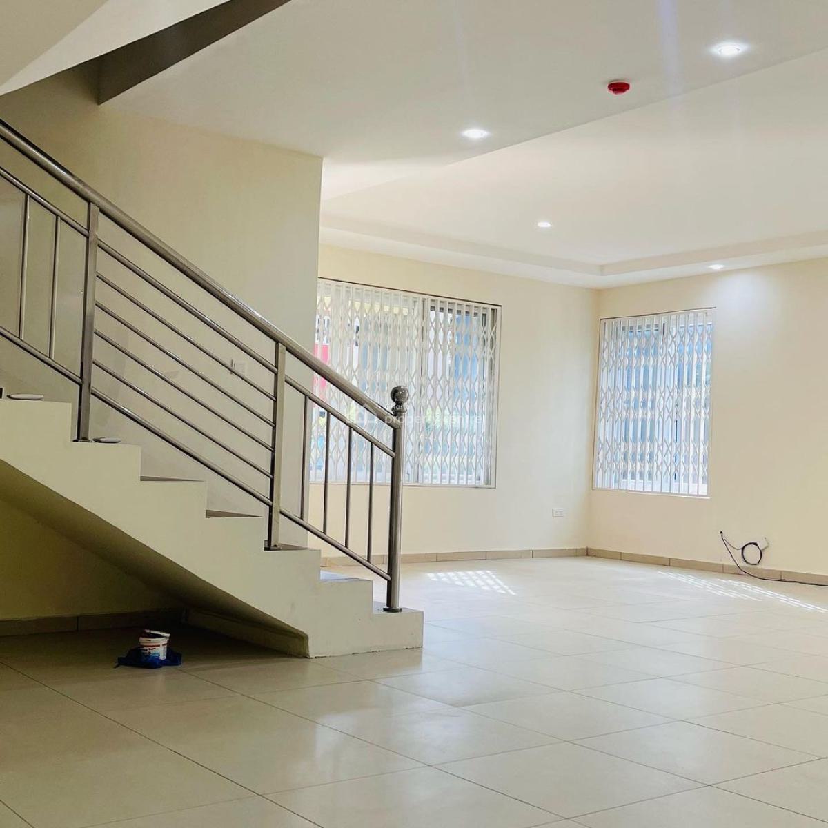 3 Bedroom Townhouse with Staff Quarters in a Gated Community with Pool, Cantonments, Accra, Townhouse for Sale