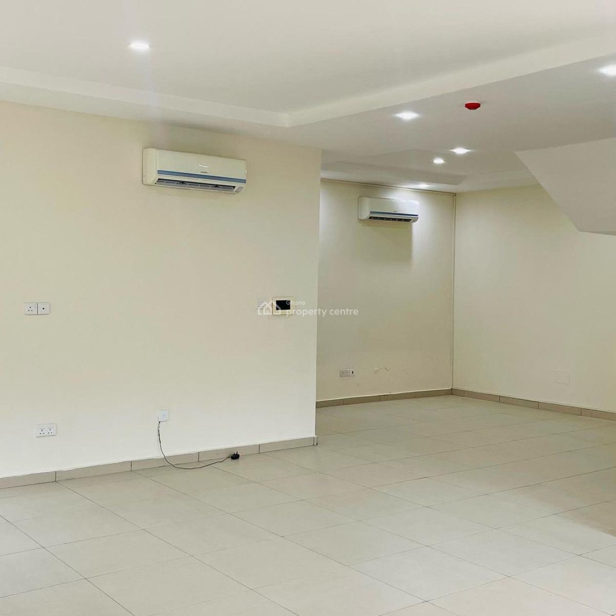 3 Bedroom Townhouse with Staff Quarters in a Gated Community with Pool, Cantonments, Accra, Townhouse for Sale